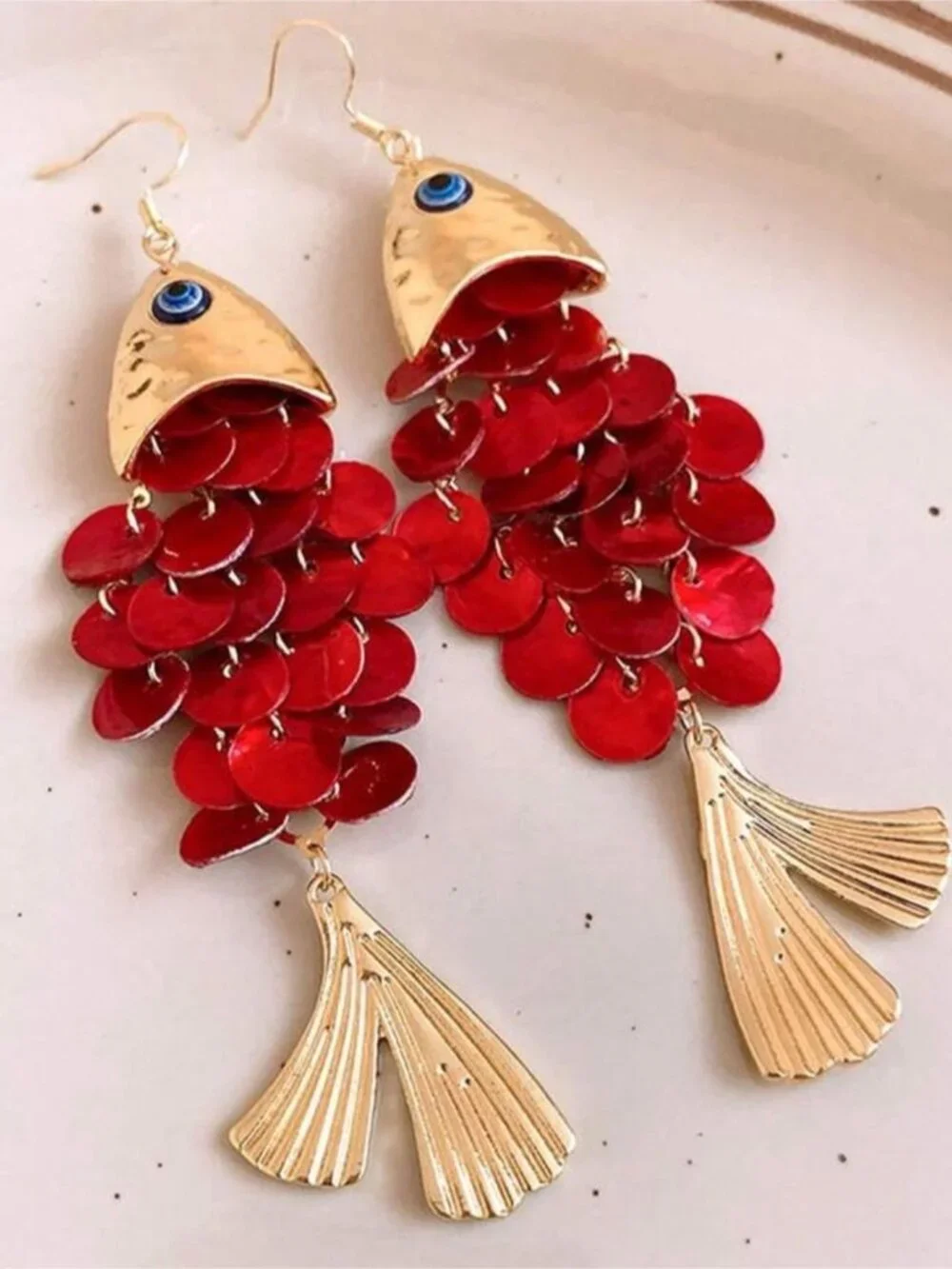 Fish dangle earrings Q1172